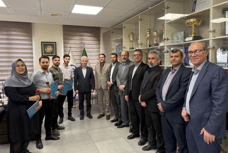 تقدیر مدیر درمان تامین اجتماعی استان البرز از کارکنان مراکز درمانی استان
